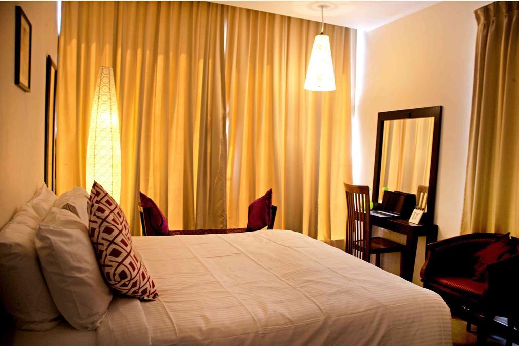 Hotel Highnest Singapperumalkovil Kamer foto
