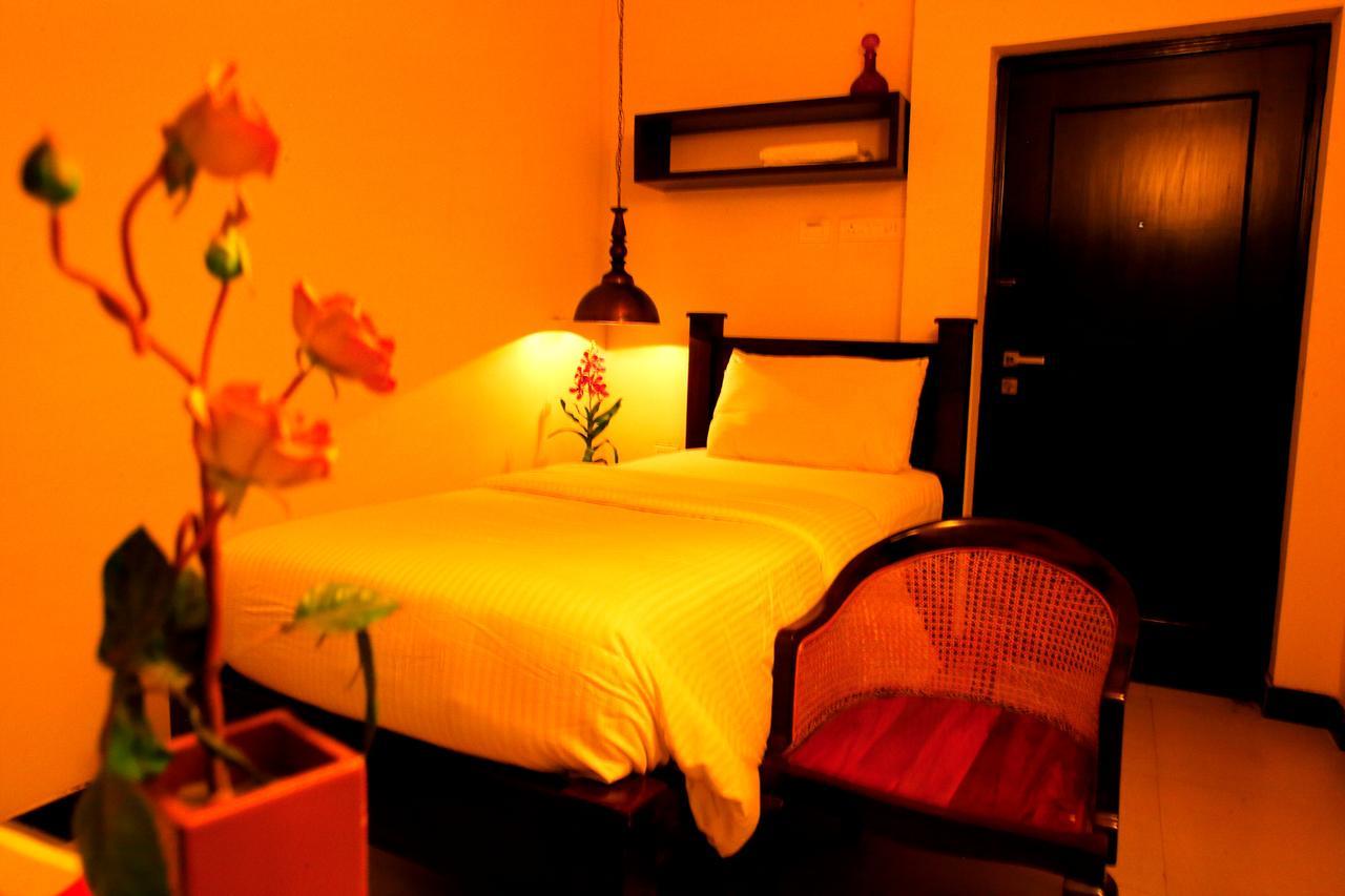 Hotel Highnest Singapperumalkovil Buitenkant foto