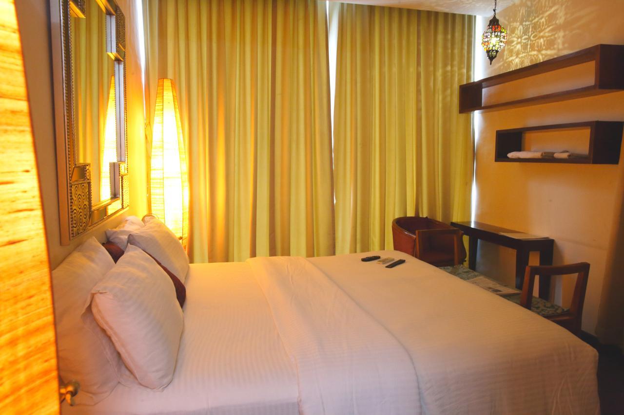 Hotel Highnest Singapperumalkovil Buitenkant foto