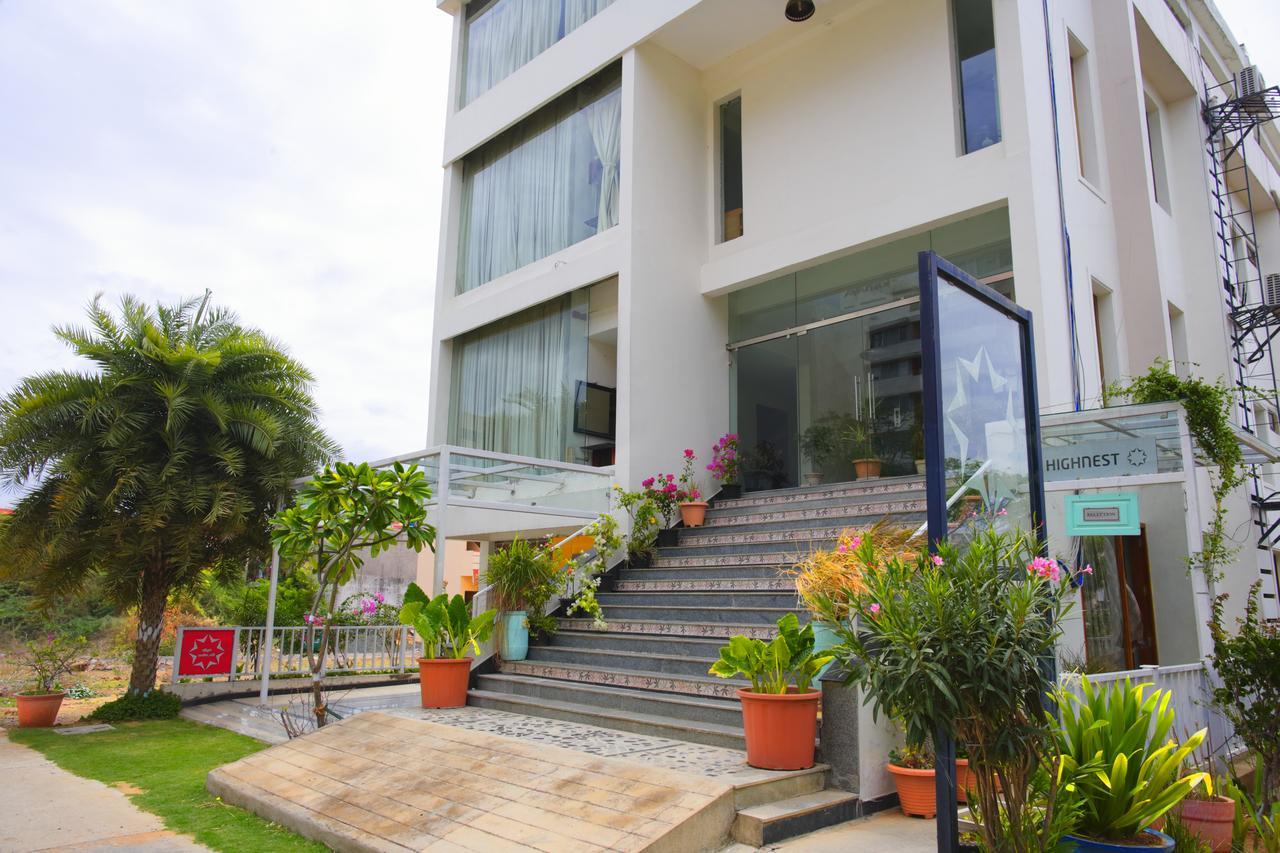 Hotel Highnest Singapperumalkovil Buitenkant foto