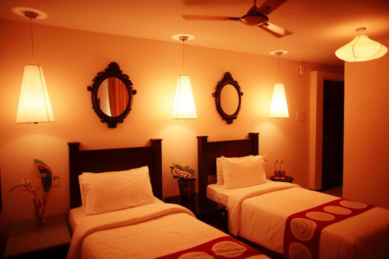 Hotel Highnest Singapperumalkovil Buitenkant foto