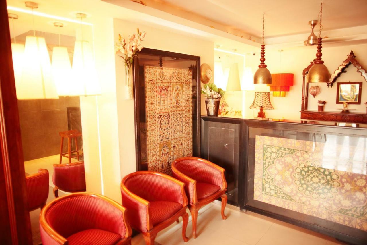 Hotel Highnest Singapperumalkovil Buitenkant foto