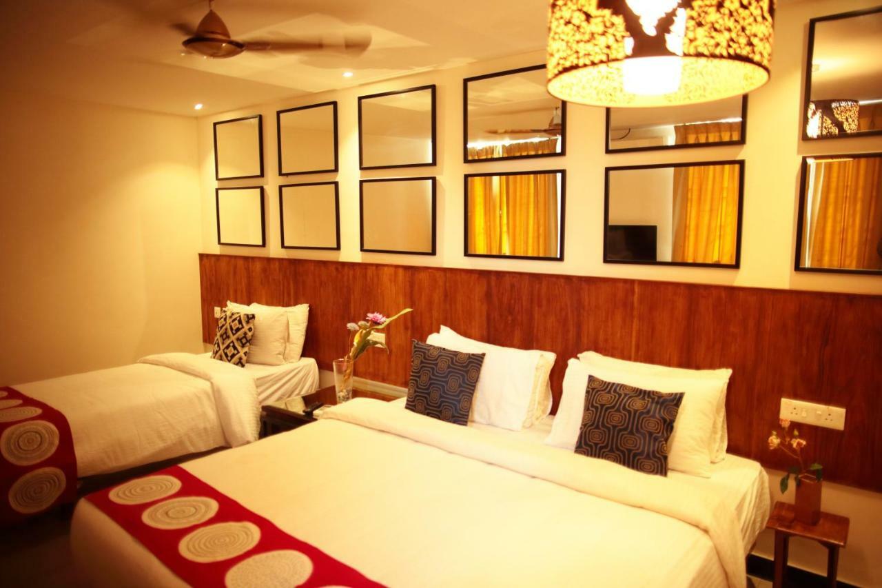 Hotel Highnest Singapperumalkovil Buitenkant foto